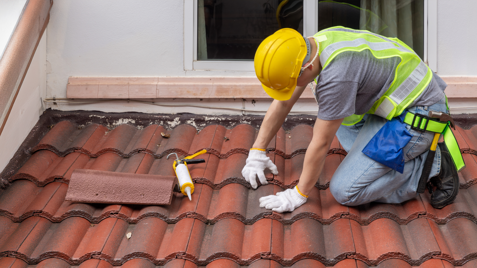 https://alpharoofers.com/roofing-company-in-topeka/